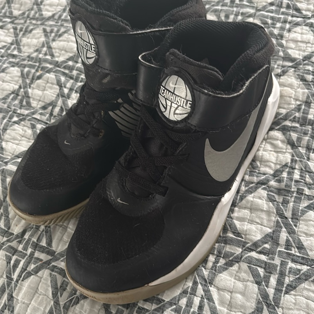Nike Shoes Kids 2 Sneakers Athletic Team Hustle D 9 PS Black Grey Basketball Mid
